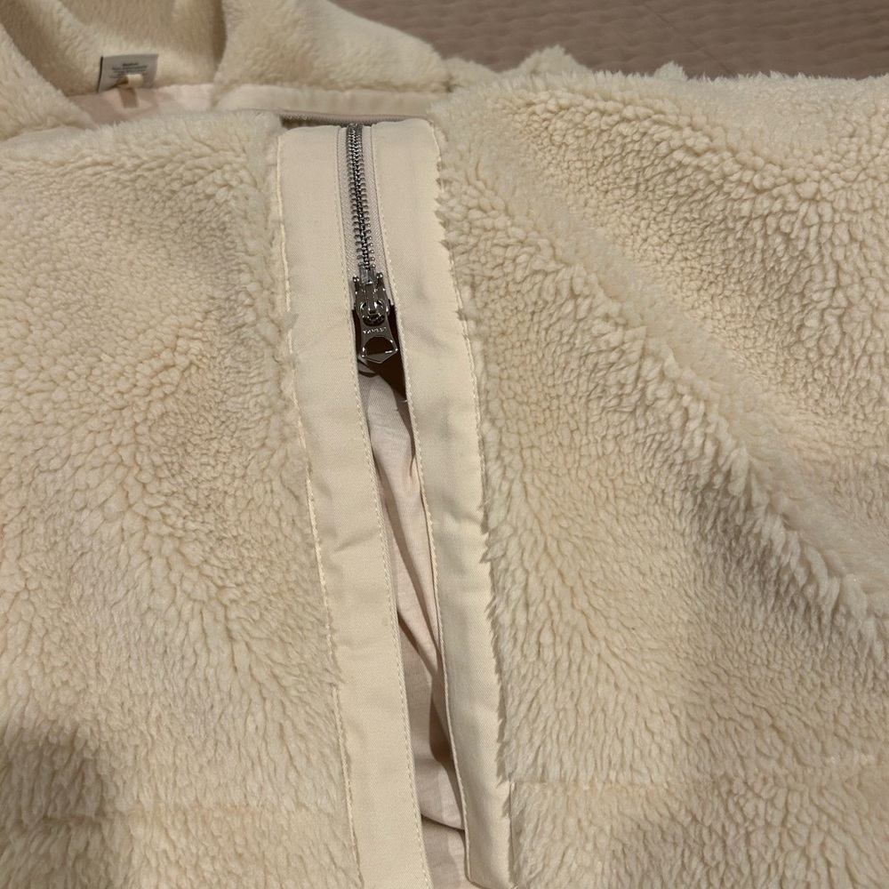 Varley Logan Cream Sherpa Coat - Picture 13 of 14